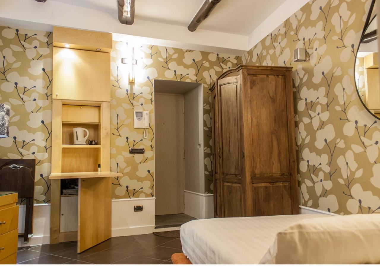 Relais Santa Chiara Apartment Наполи Екстериор снимка